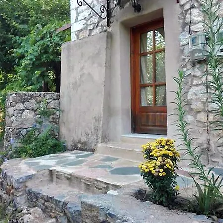 Lina's Art And Stone Apartman *
