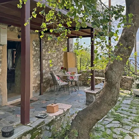 Lina's Art And Stone Apartman Vérga Kalamátasz