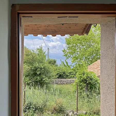 Traditional Stone Build Private *